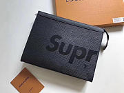 Louis Vuitton Supreme Clutch M41366 Black - 2