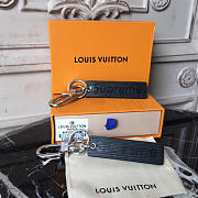 Louis Vuitton Superme Key ring 3817 - 3