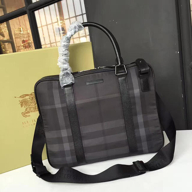 Burberry Handbag 5791 - 1