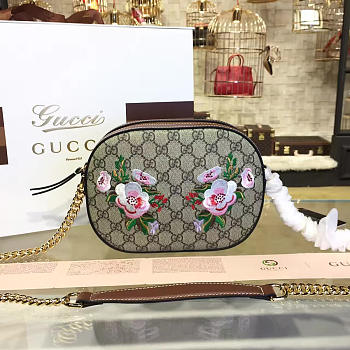 Gucci GG Supreme mini chain bag 2222