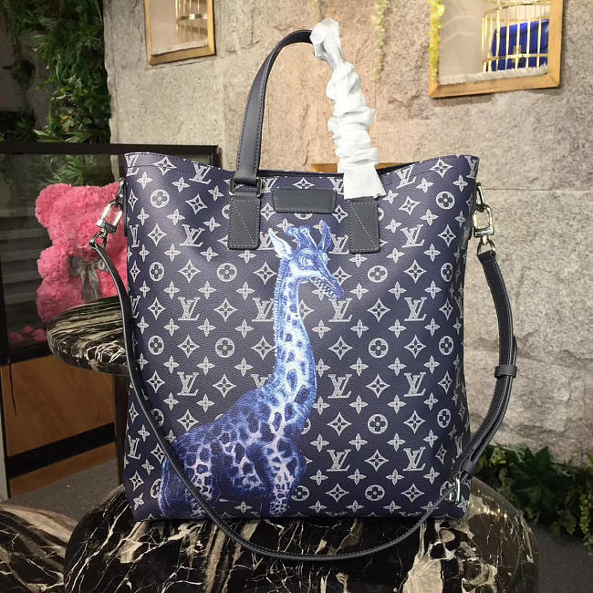 Louis Vuitton ATLAS TOTE 3762 - 1