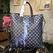 Louis Vuitton ATLAS TOTE 3762 - 2