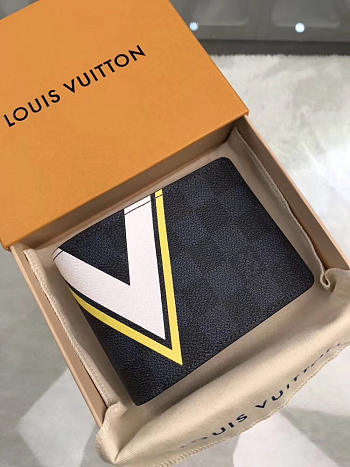Louis Vuitton Pocket