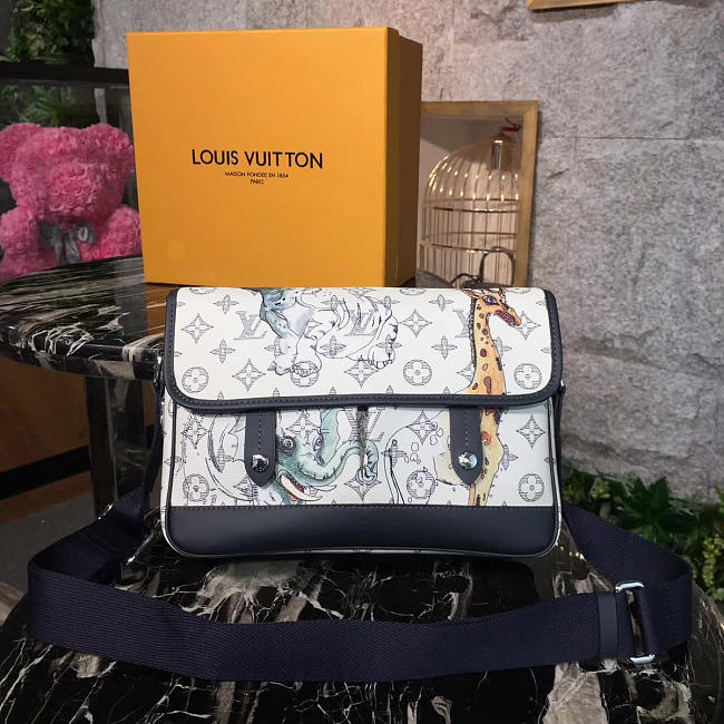 Louis Vuitton Pochette Voyage 3747 - 1