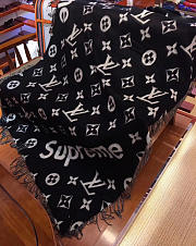 Louis Vuitton Supreme Scarf - 2