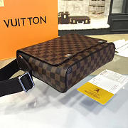 Louis Vuitton DISTRICT 3429 - 6