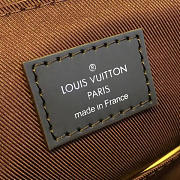 Louis Vuitton DISTRICT 3429 - 5