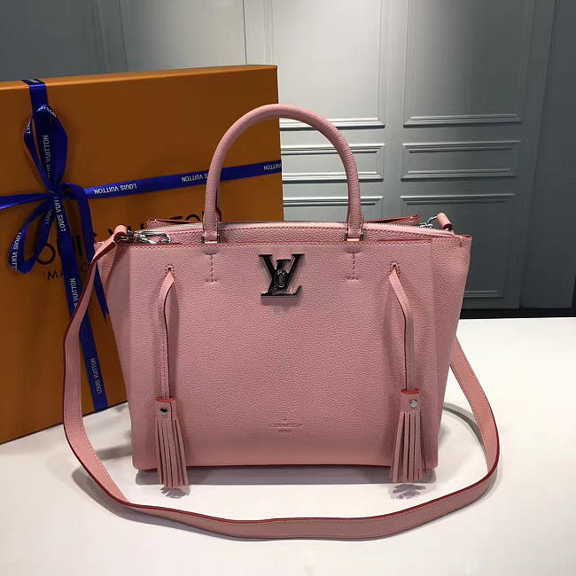 Louis Vuitton Lockmeto - 1