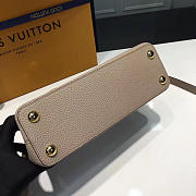 LOUIS VUITTON CAPUCINES 3677 - 4