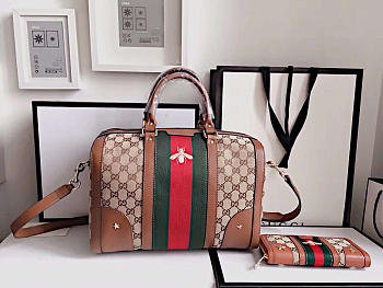 Gucci gg supreme handle bag 2657