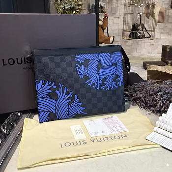 Louis Vuitton VOYAGE MM 3195