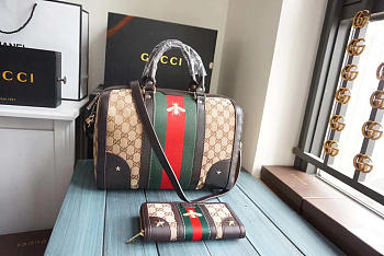 Gucci gg supreme handle bag 2653