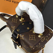 Louis Vuitton CAMERA BOX 3479 - 6