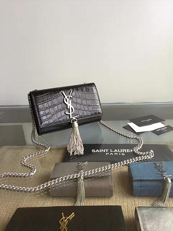 YSL MONOGRAM KATE 4770