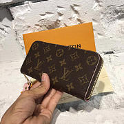 Louis Vuitton Wallet - 2