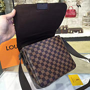 Louis Vuitton DISTRICT 3425 - 2