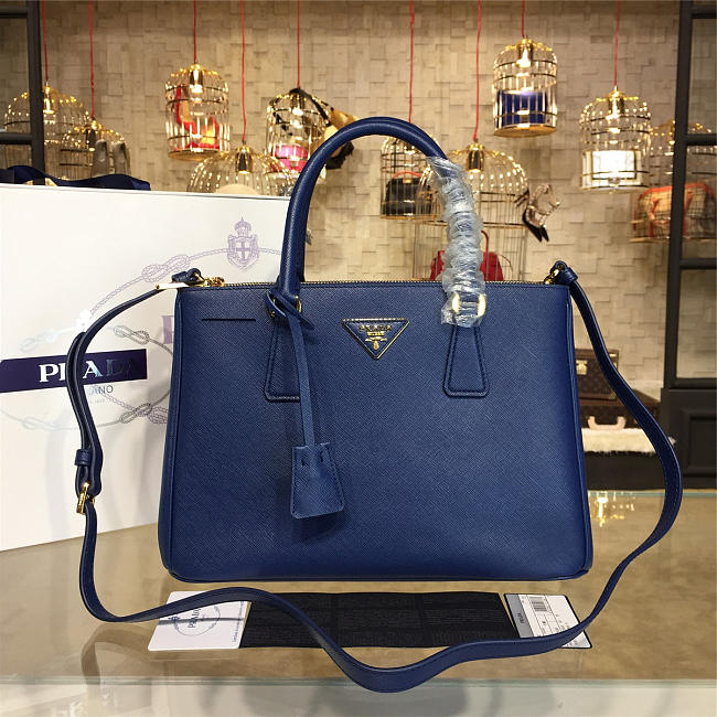 Prada galleria 3943 - 1