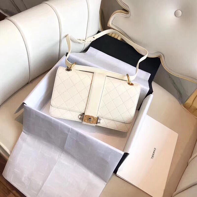 Chanel Flap Bag White - 1