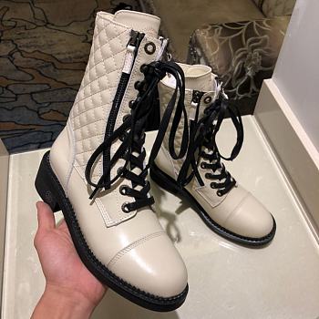 Chanel boots white P290