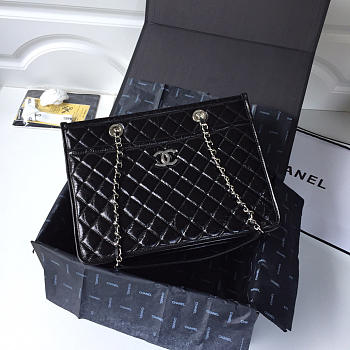 Chanel Shopping bag