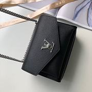 Louis Vuitton MYLOCKME BB M51418 - 2