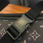 Louis Vuitton DISCOVERY BUMBAG M44444 - 5