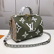 Louis Vuitton SPEEDY BANDOULIÈRE 30 M44572 Creme  - 6