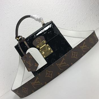 Louis Vuitton SPRING STREET M90375