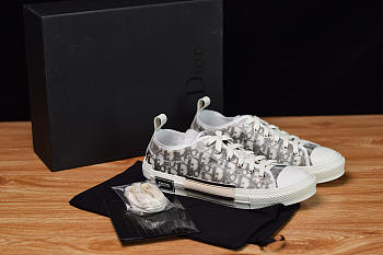 DIOR x Kaw sneakers