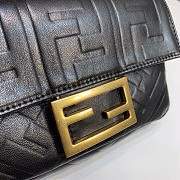 2019 Fendi bag BAGUETTE black - 3