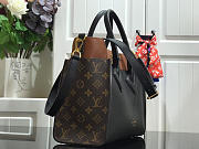 Louis Vuitton ON MY SIDE M53823 - 2