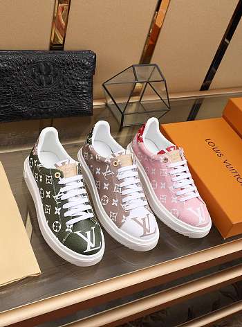 LV sneakers shoes