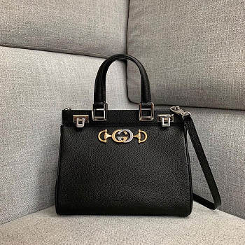 Gucci Zumi grainy leather small top handle bag Black