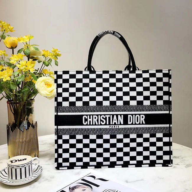 Dior BOOK TOTE BAG 001 - 1