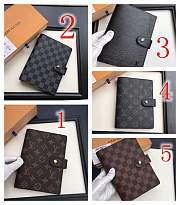 LV MEDIUM RING AGENDA COVER R20105 - 1