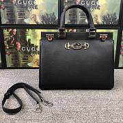 Gucci Zumi grainy leather medium top handle bag - 2