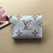 Louis Vuitton Pouch m47542 - 6