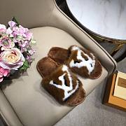 LV Slippers - 1