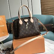 LOUIS VUITTON RIVOLI MM M44546 - 4