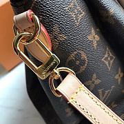 LOUIS VUITTON RIVOLI MM M44546 - 2