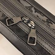 Louis VUITTON Soft Trunk Strap Black Mesh and Leather - 2