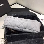 Chanel 19 flap bag Grey - 6