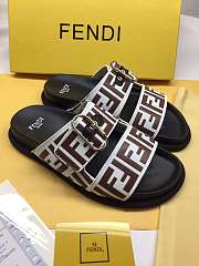 FENDI SLIDES 001 - 5