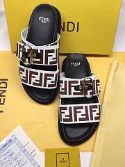 FENDI SLIDES 001 - 2