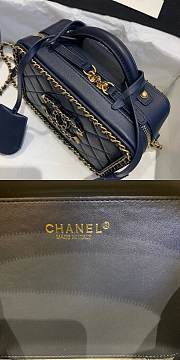 Chanel Vanity Case Navy Small - 6