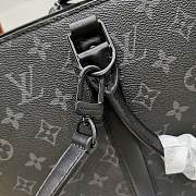 LV Sac Plat Horizontal Zippé M45265 - 3