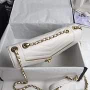 Chanel Envelope bag in White A90081 - 5