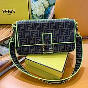 Fendi FF Baguette Large size  - 2