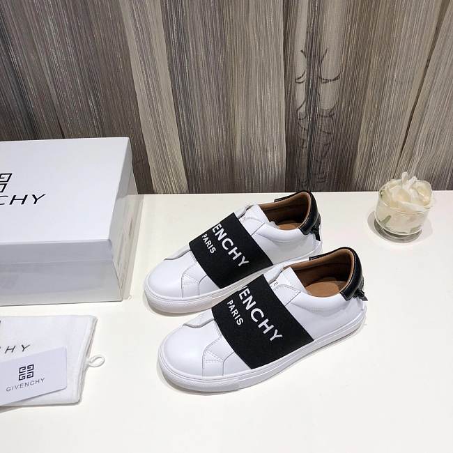 Givenchy Sneakers  - 1