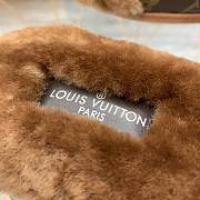 LV slippers with Fur  - 4